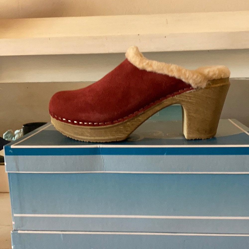 Bos & Co Fleece Lined Clogs * waterproof suede*